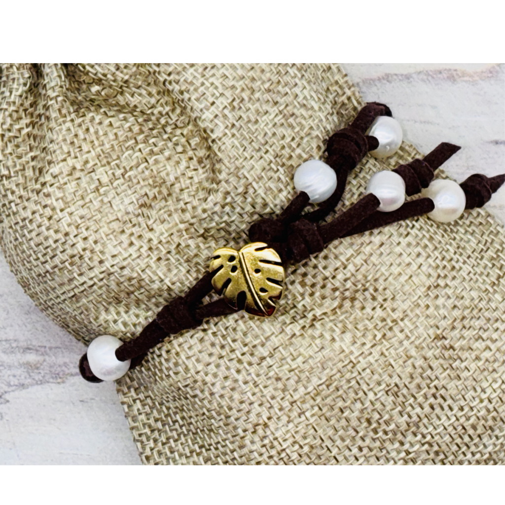 Pearls & Suede Bracelet - Monstera Leaf